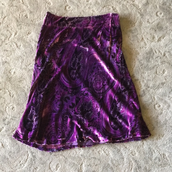 Banana Republic Dresses & Skirts - Banana Republic velvet purple paisley skirt